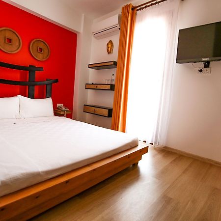 Menendi Otel Foca Kültér fotó