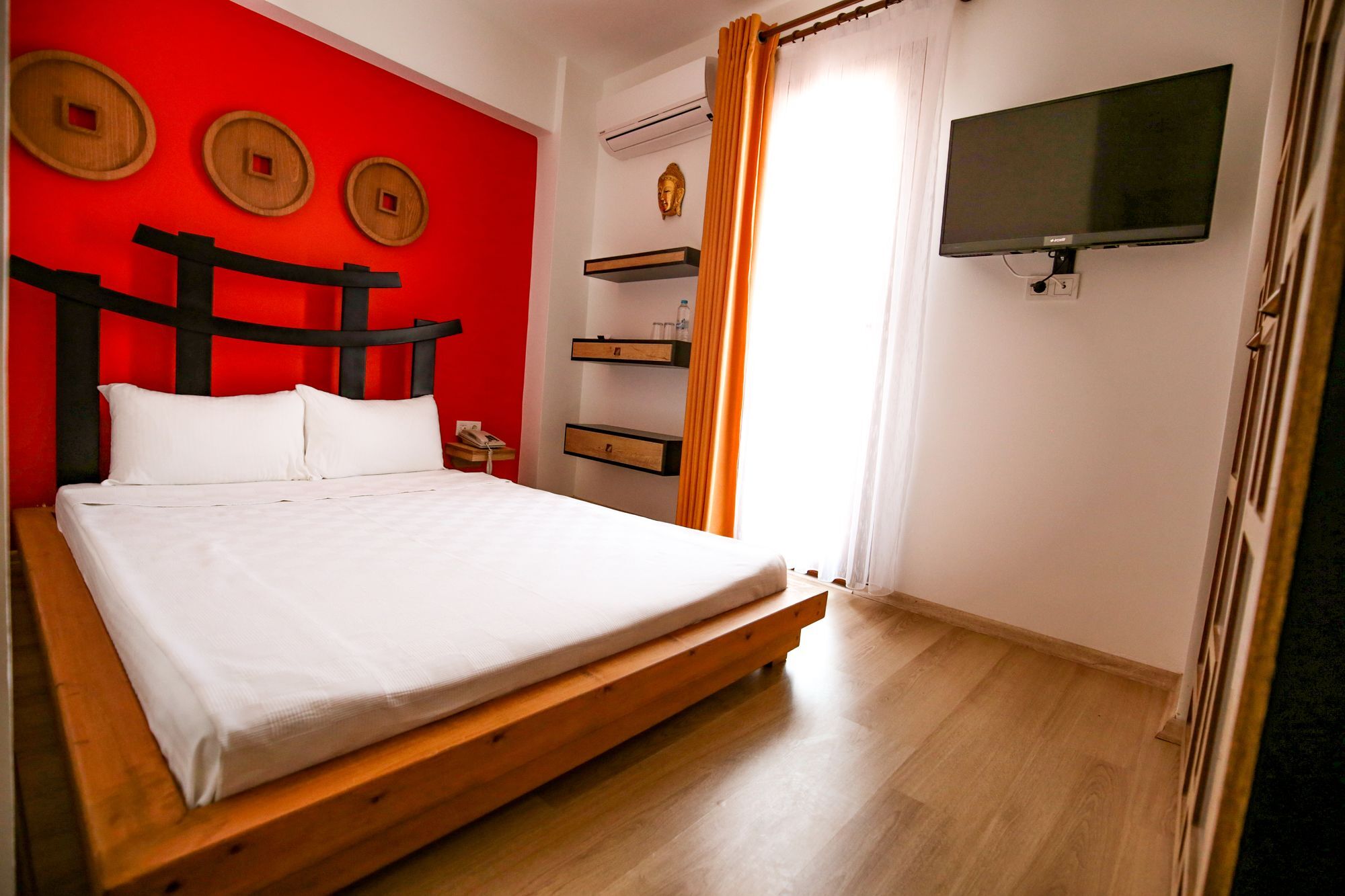 Menendi Otel Foca Kültér fotó