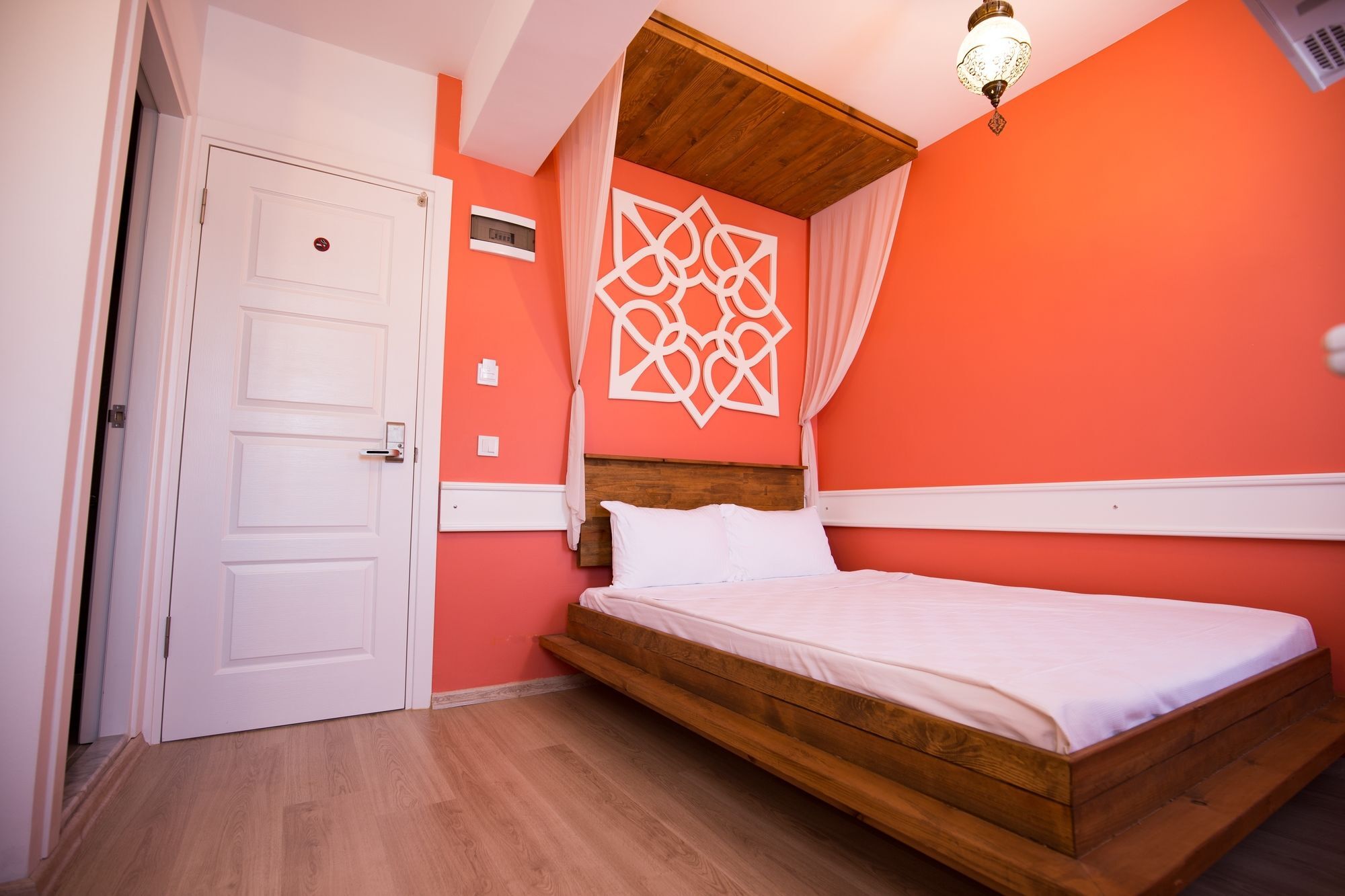 Menendi Otel Foca Kültér fotó